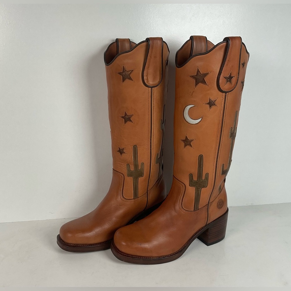 Ranch Road Hibiscus Desert Campus Boots | Tooled Inlays | Chunky | Women’s 9
